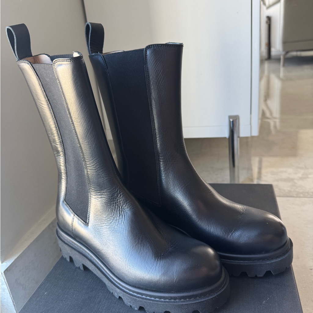 Banana Republic Black Chunky Leather Boots. New New
